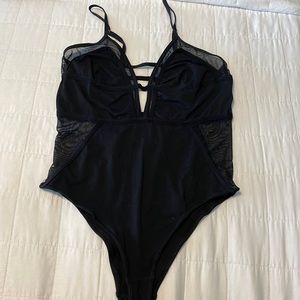 Mesh body suit